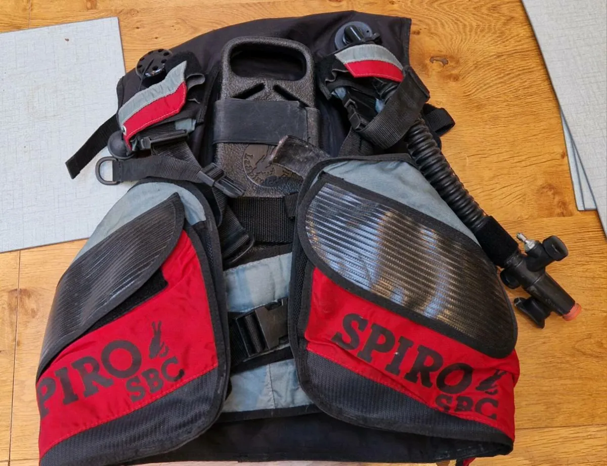 Spiro Dive BCD - Image 1