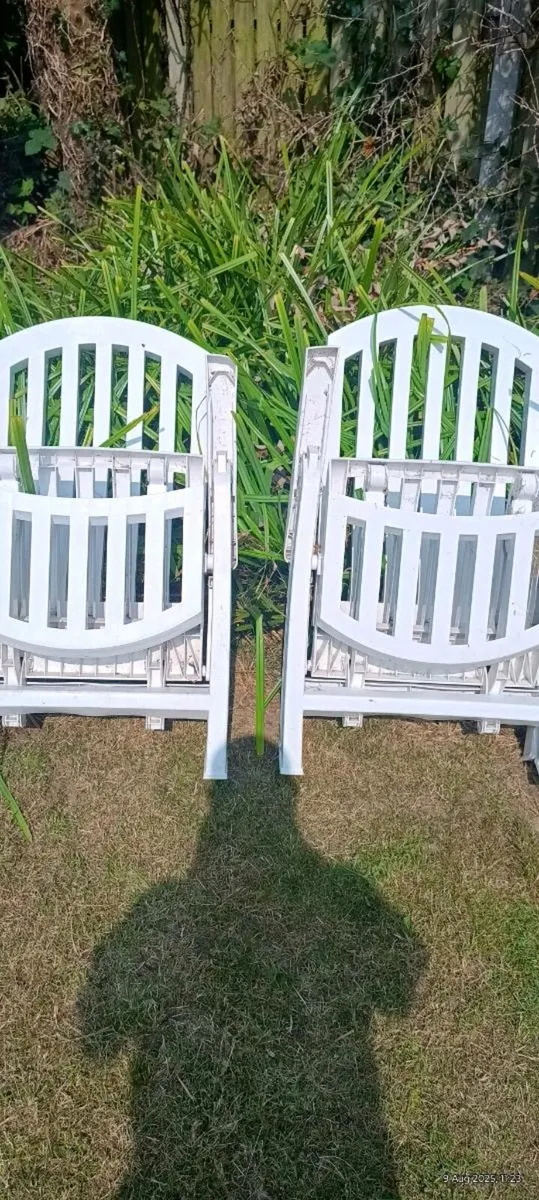 Two  plastic folding sun loungers - Image 2