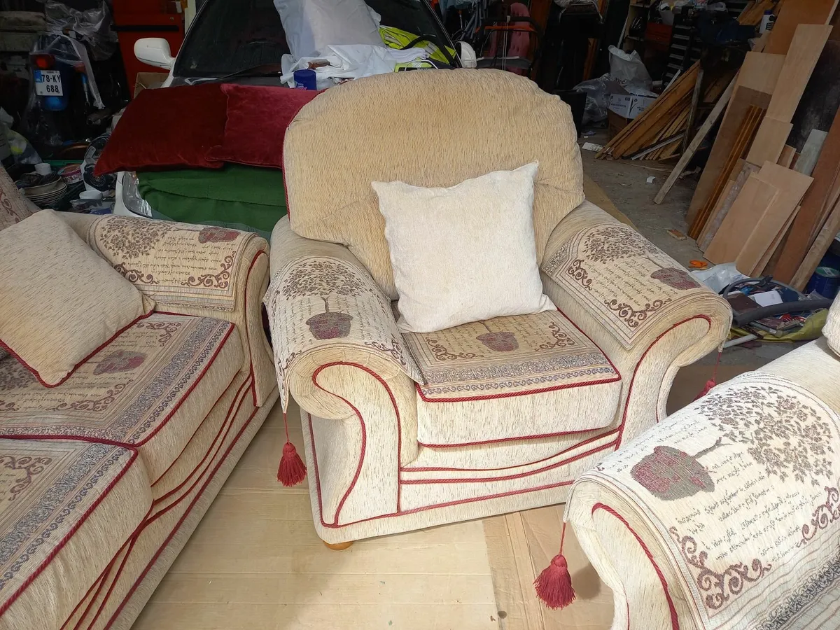 Suite of furniture 3+1+1 - Image 3