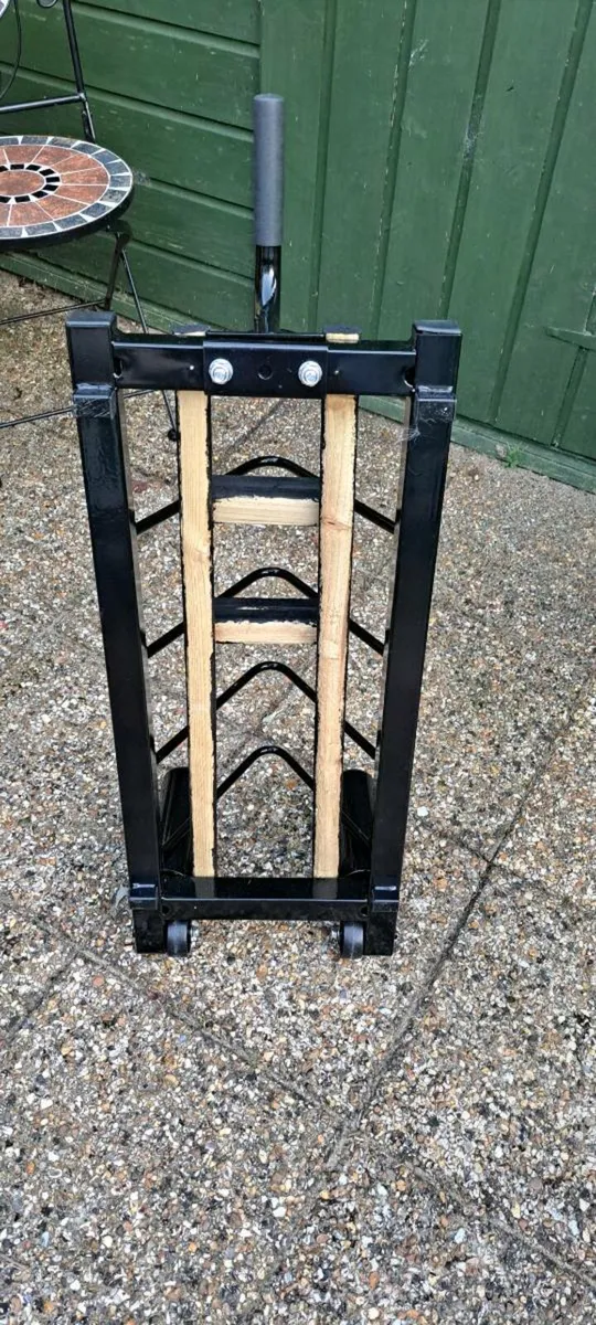Weight plate holder on wheels - Image 3