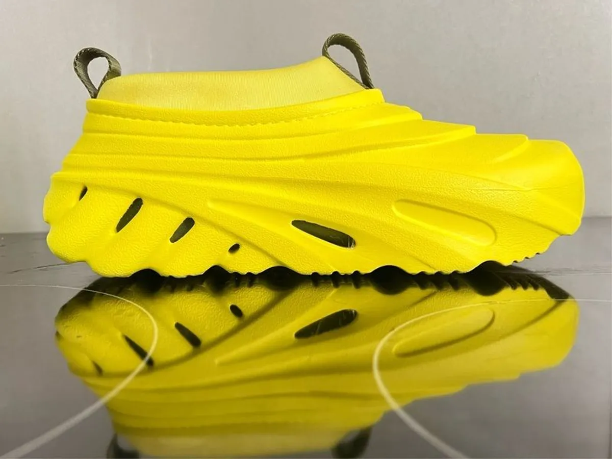 Unique Crocs limited editions  yellow unisex - Image 3