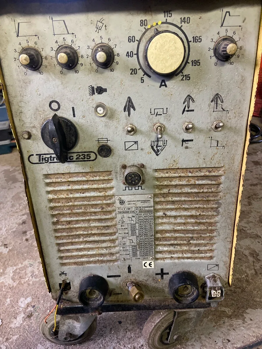 CEA  DC. Welder - Image 1