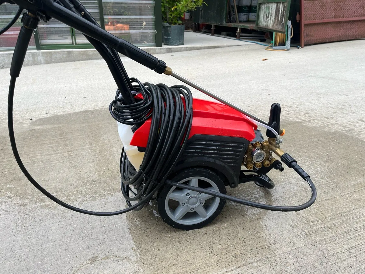 Power washer - Image 2