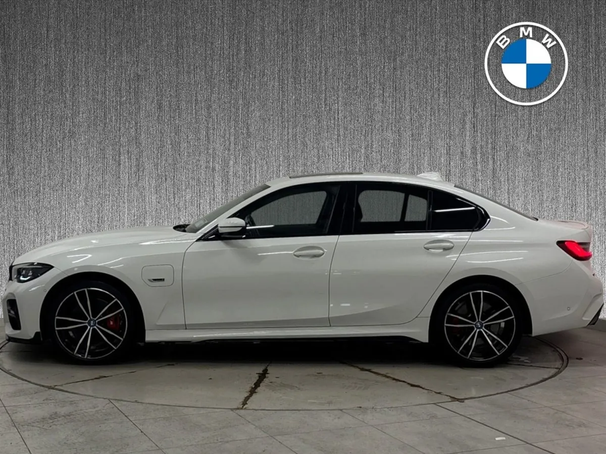BMW 3 Series 330e M Sport Auto Phev PRO Pack / Su - Image 4