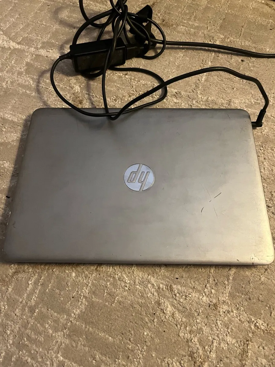 HP i5 7gen laptop - Image 2