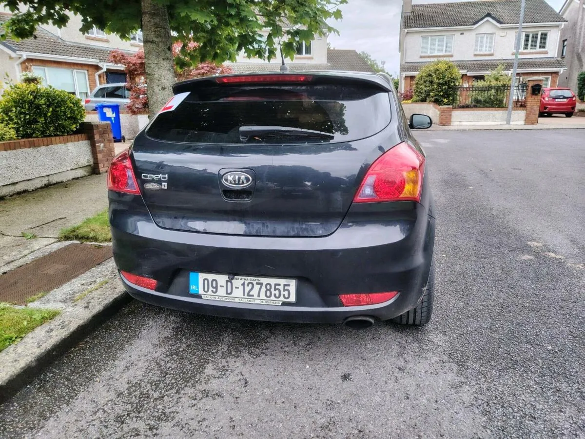 Car - Image 3