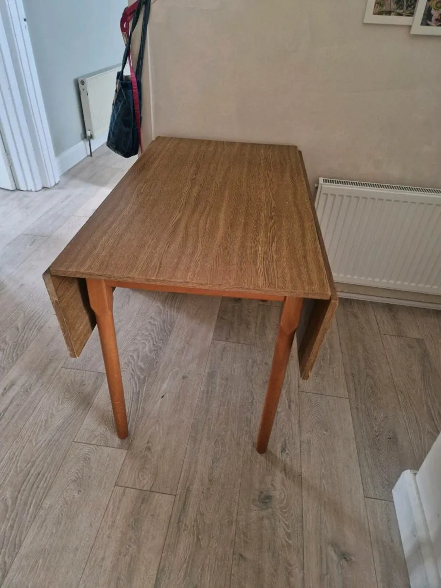 Free table - Image 1