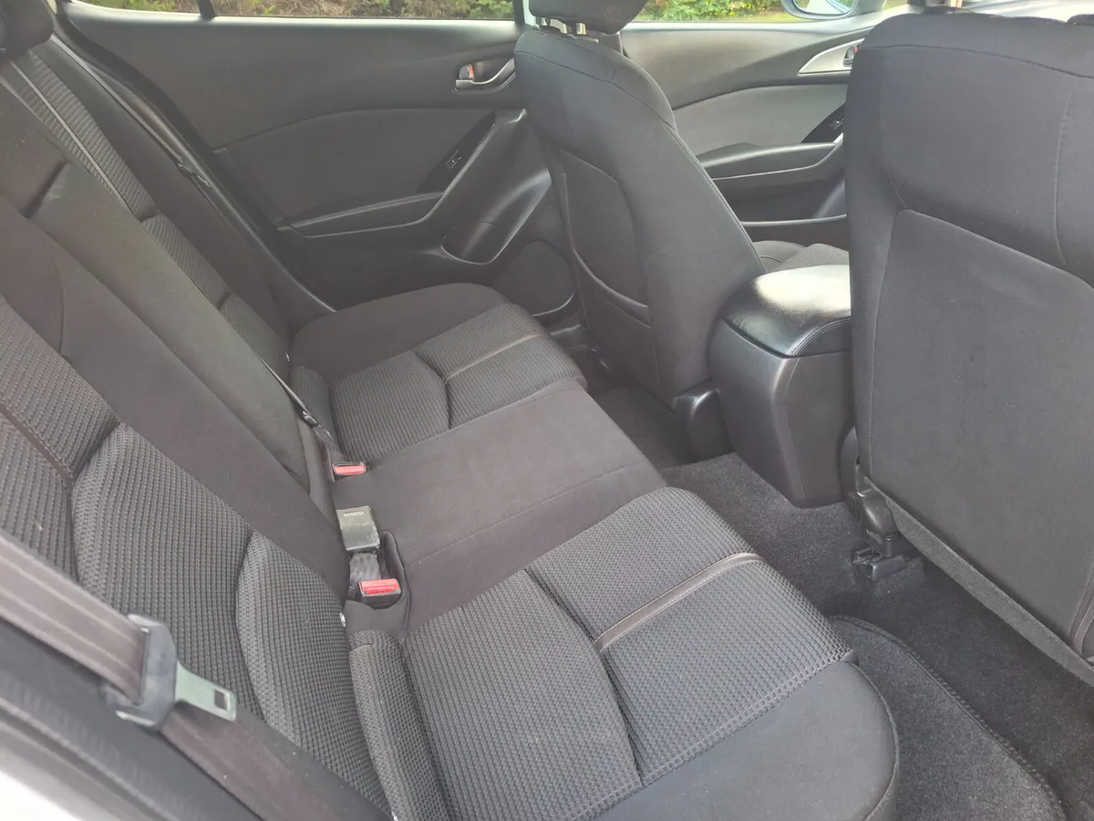 Mazda Mazda3 2018 - Image 4