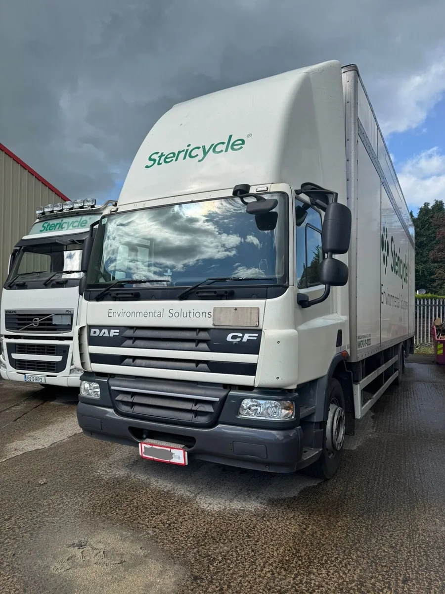 2013 DAF 75 310 6x2 - Image 1