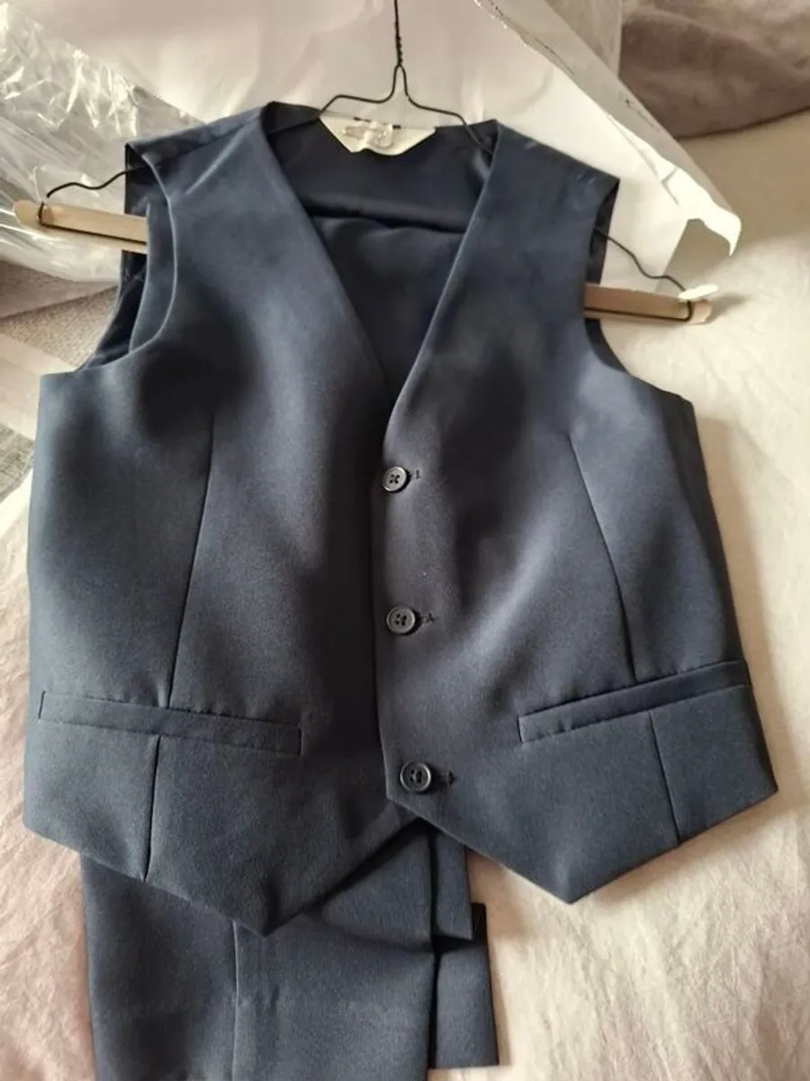 Full boys 3 piece communion suit with shirt and tie - Image 1