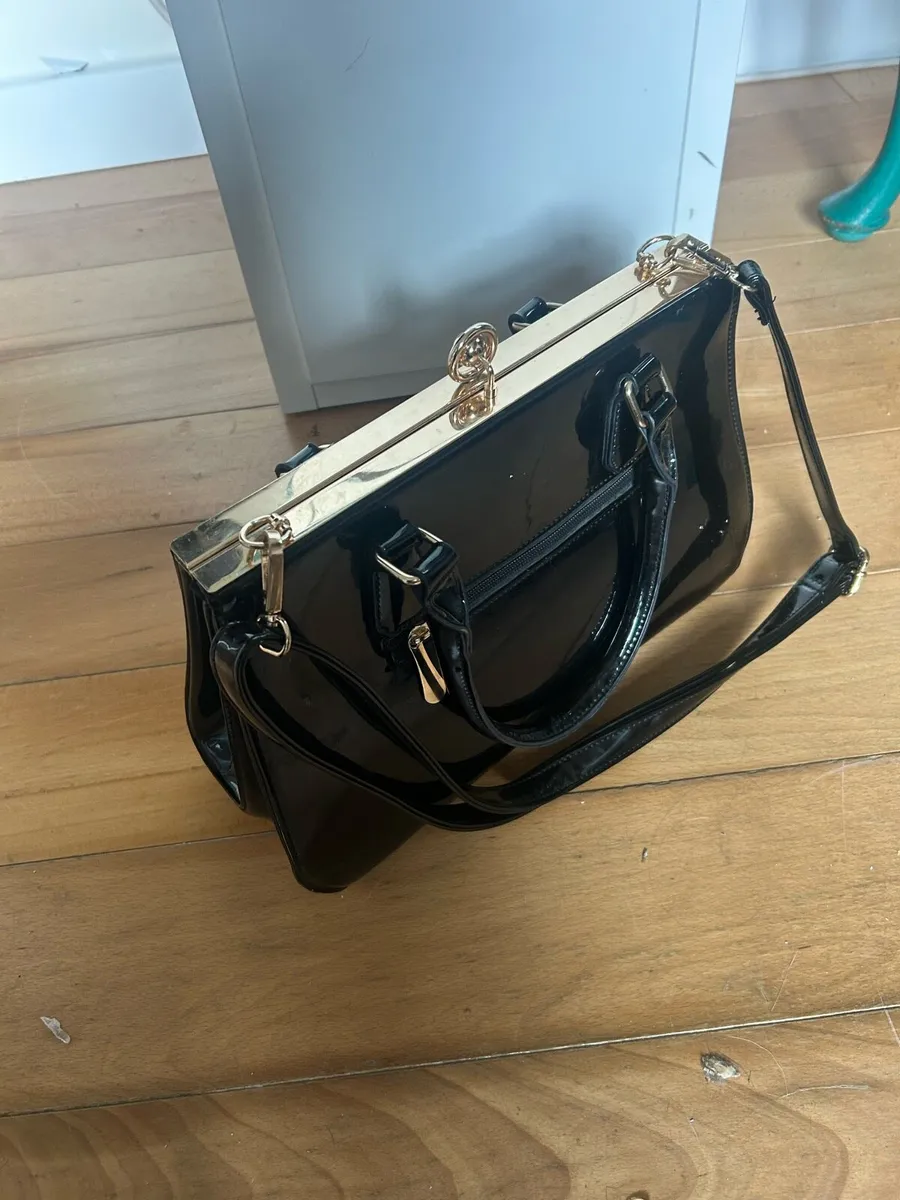 Patent handbag - Image 3