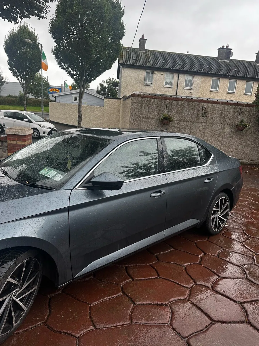 2016 Skoda superb - Image 2