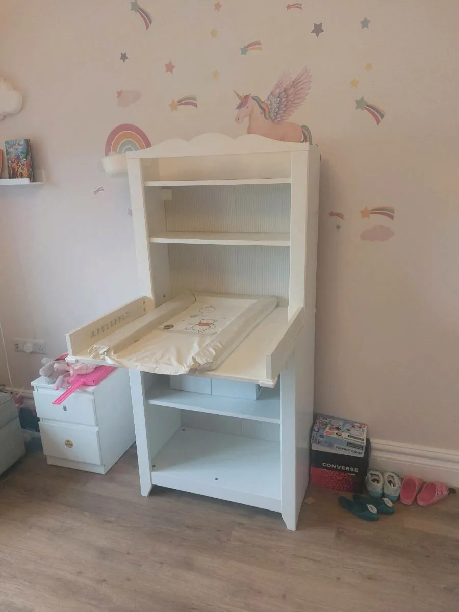 Cot and nappy changing unit - Image 2