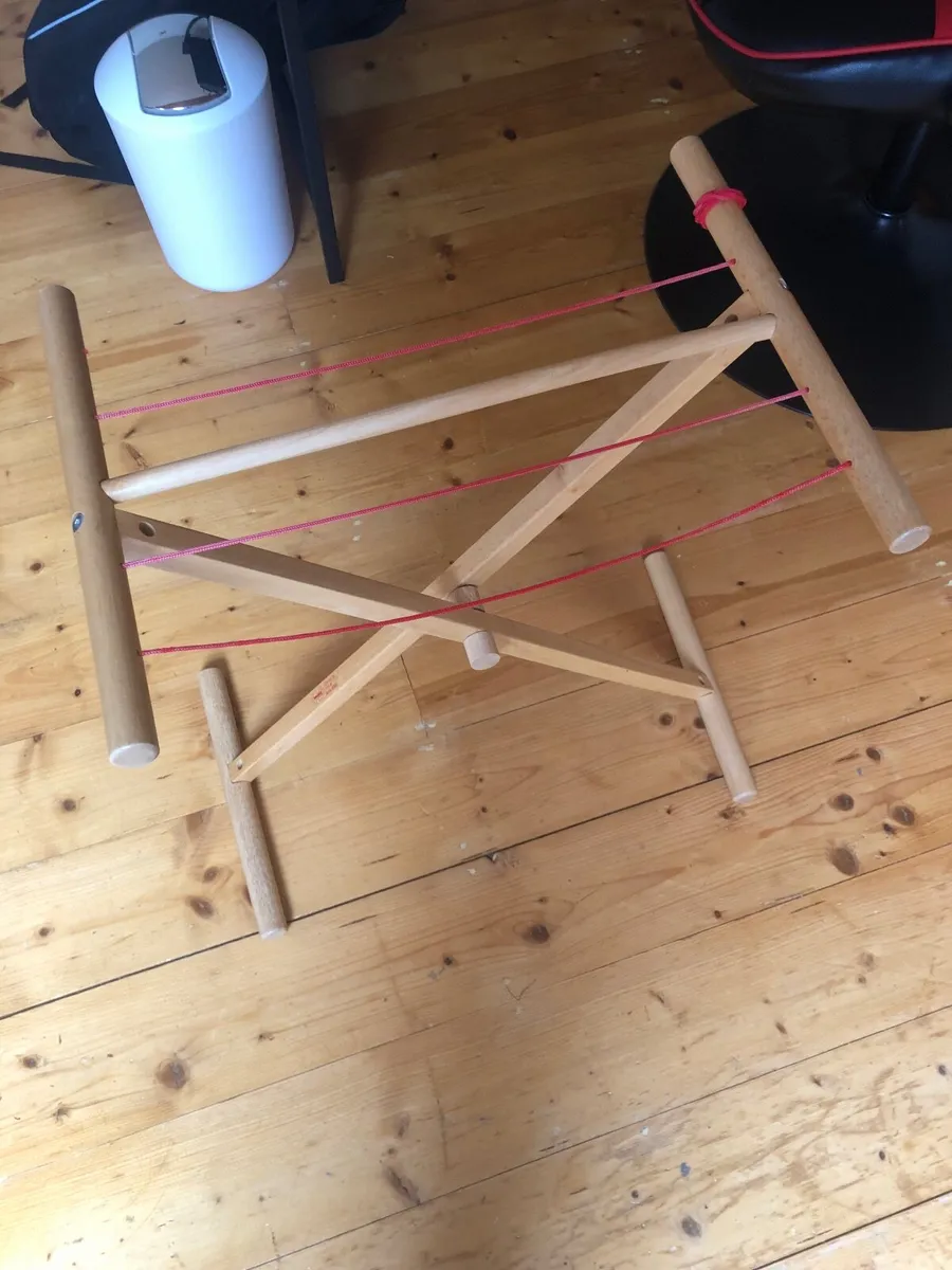 Kids toy clothes line