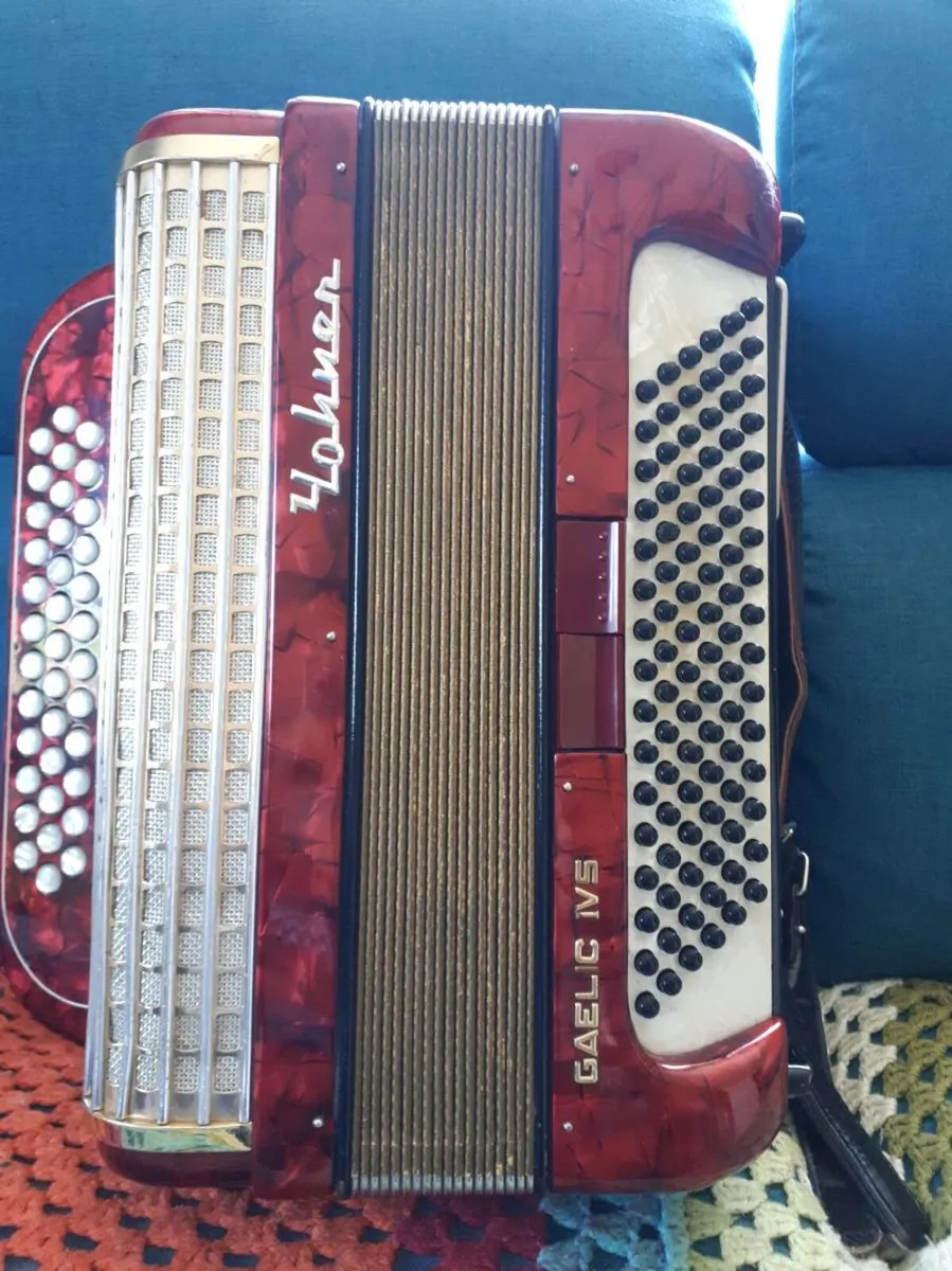 Button accordian - Image 2