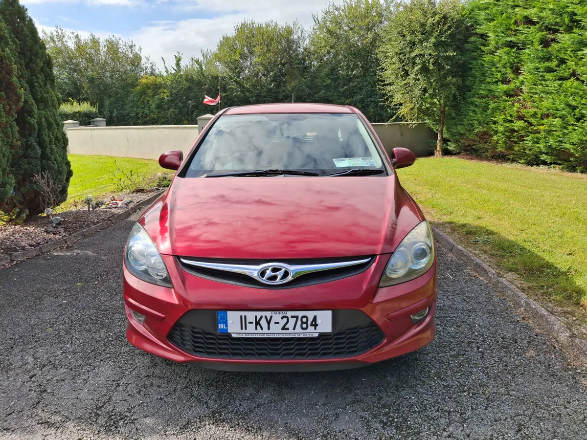 Hyundai i30 2011 - Image 2