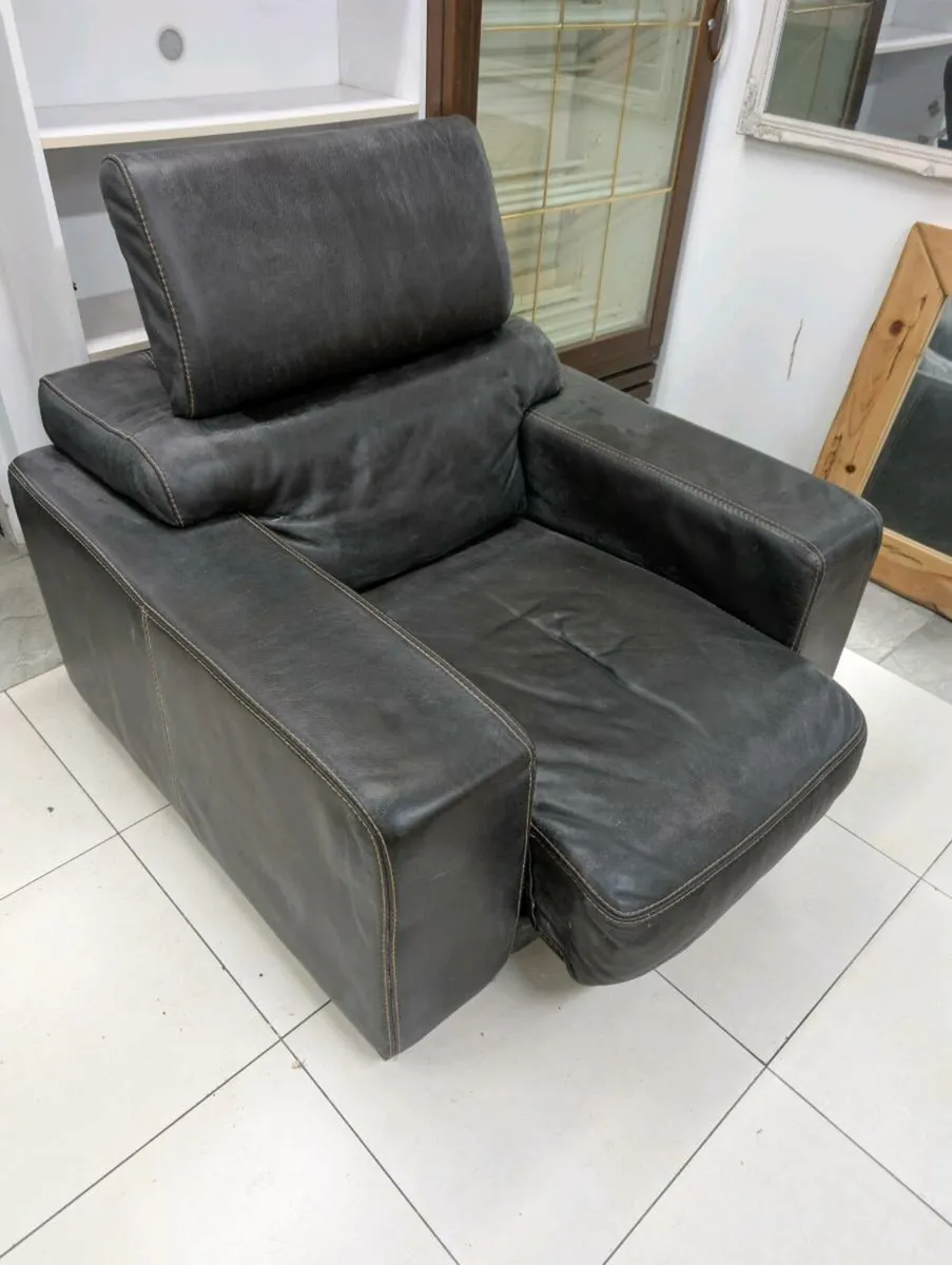 Brown leather armchair - Image 1