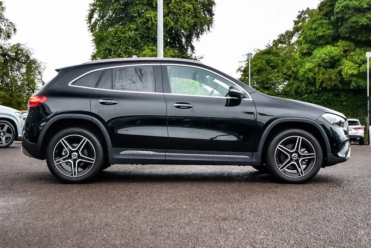 Mercedes-Benz GLA Class 180d Progressive Plus Upg - Image 3
