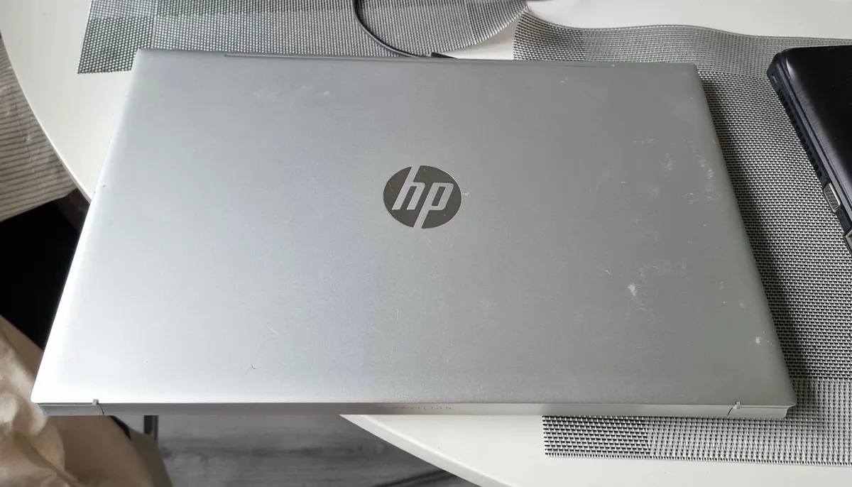 laptop - Image 3