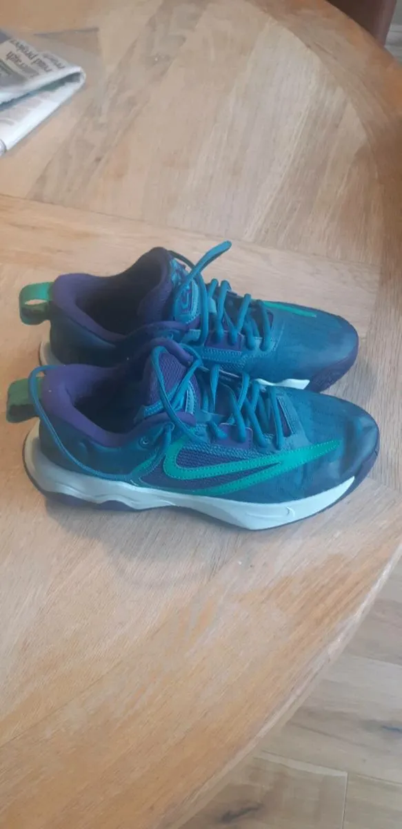 Basketball Shoes - Image 1