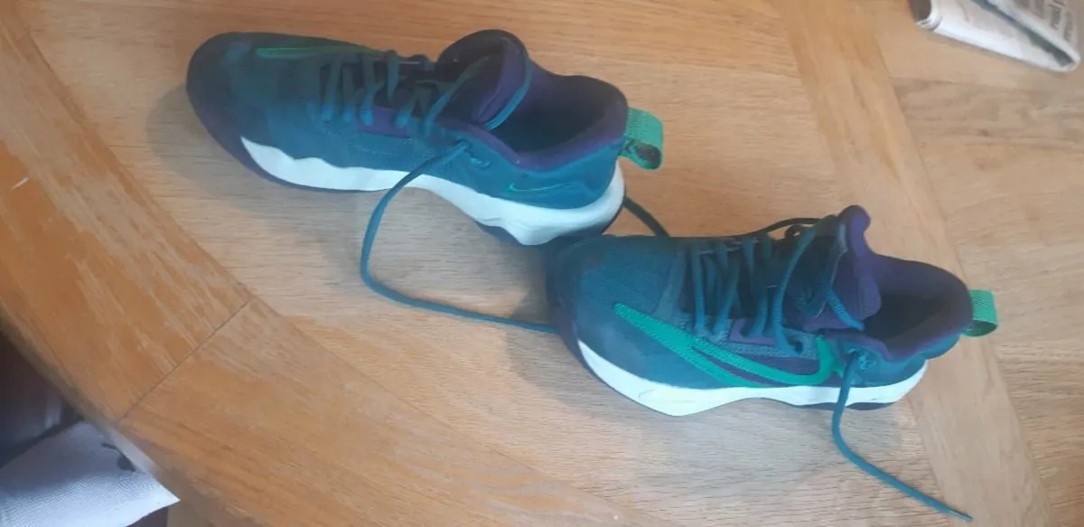 Basketball Shoes - Image 2
