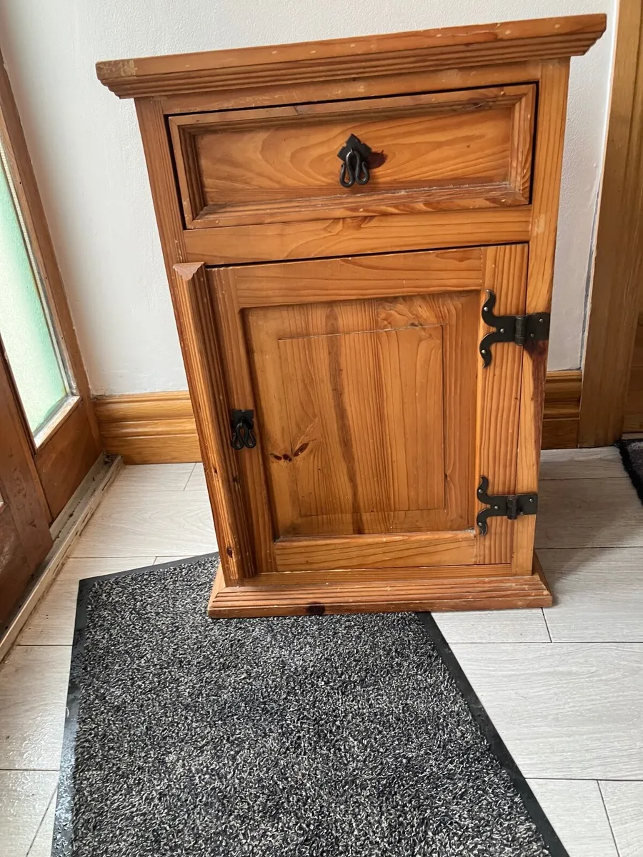 2 solid pine lockers - Image 1