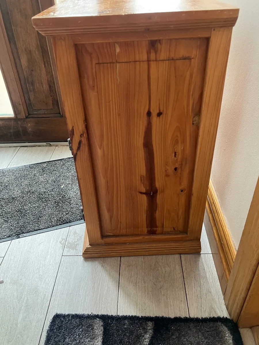 2 solid pine lockers - Image 3