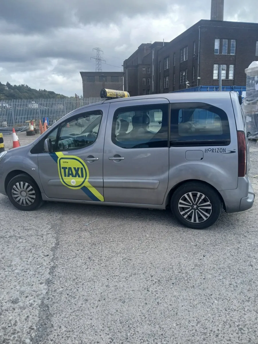 Taxi  plate - Image 1