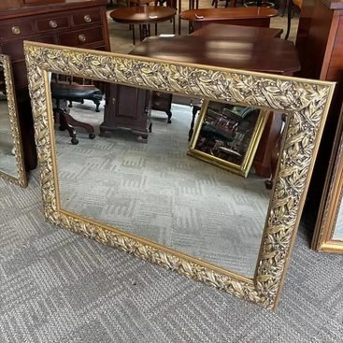 Beautiful ornate leaf & berry gilt wall mirror