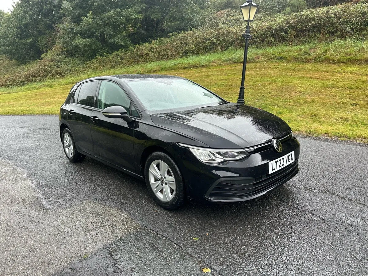 2023 Volkswagen golf - Image 1