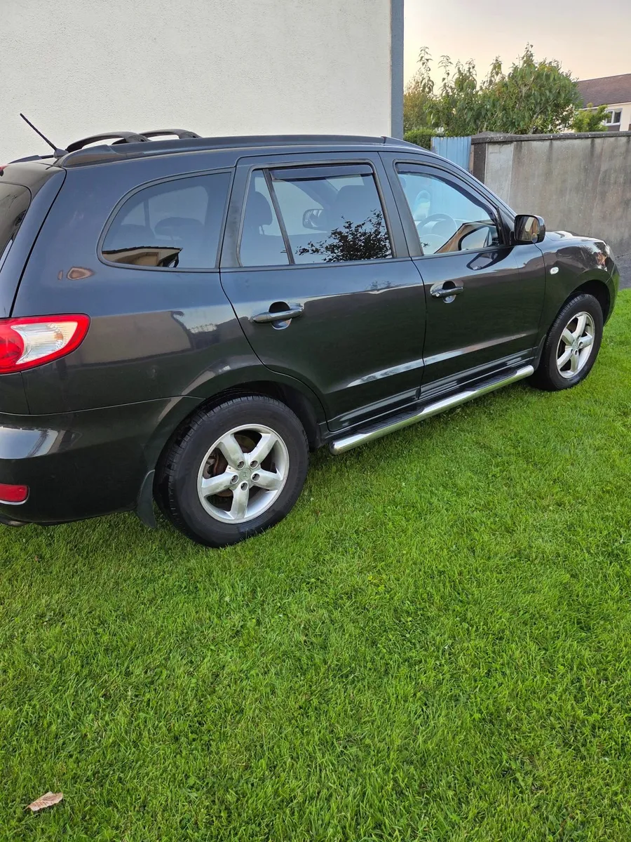 Hyundai Santa Fe 2008 - Image 1