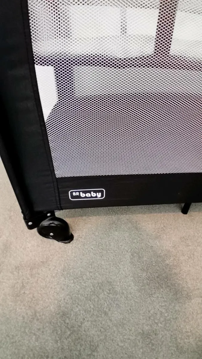 Travel cot - Image 3