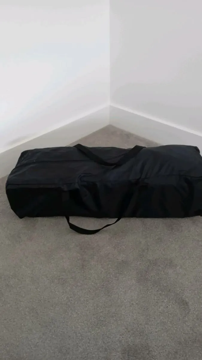 Travel cot - Image 4