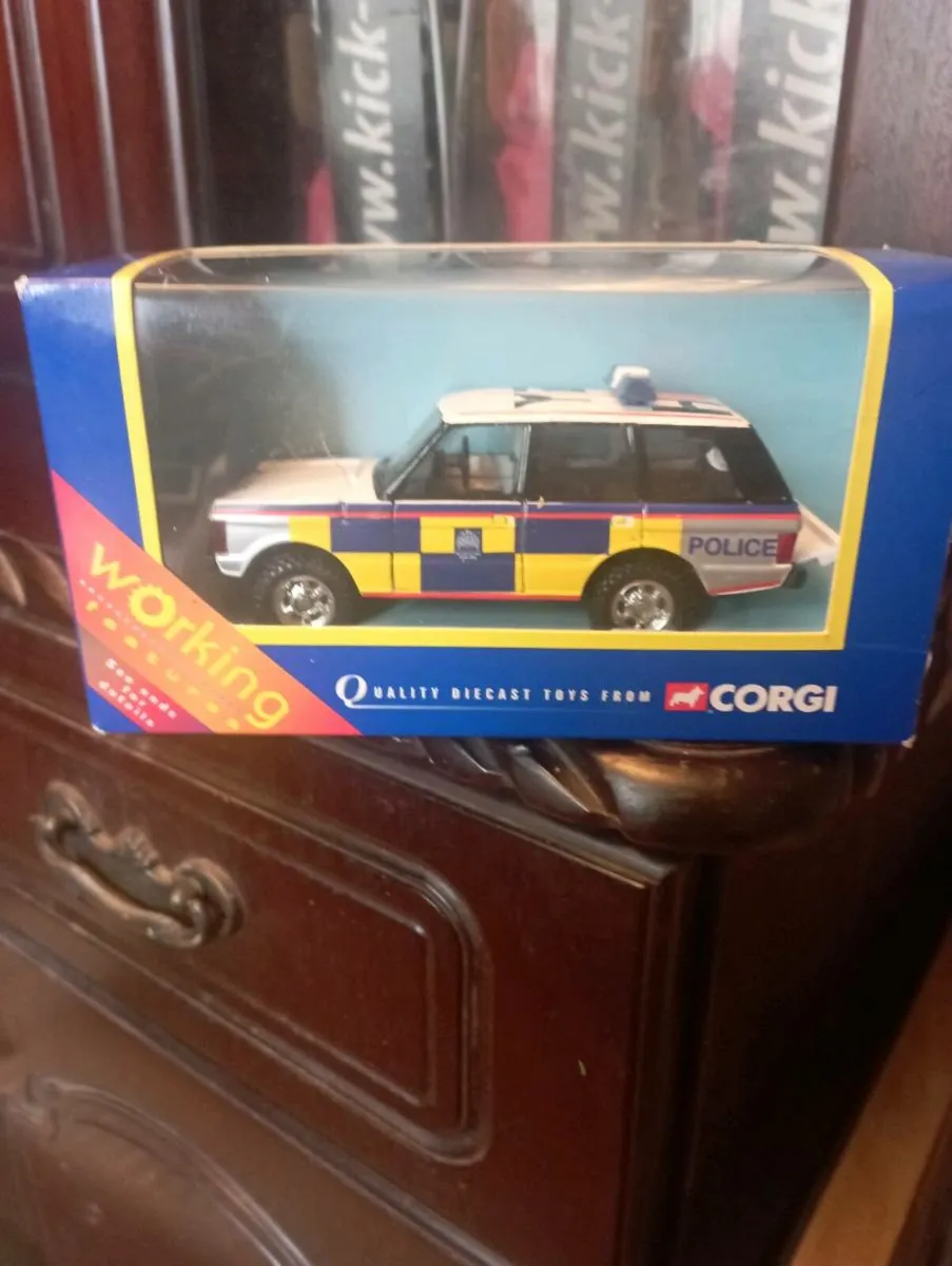 CORGI RAGE ROVER METROPOLITAN POLICE DIE-CAST CAR. - Image 1
