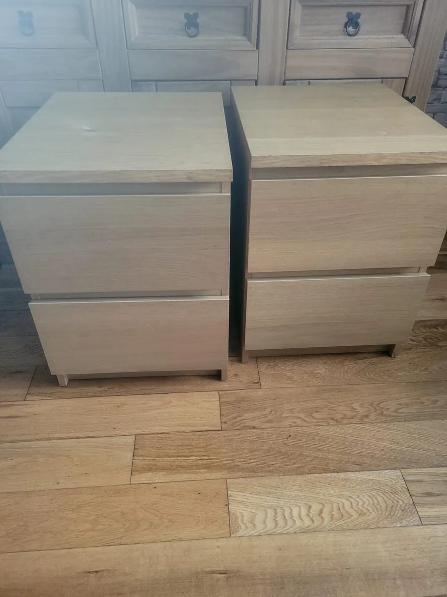 Bed room furniture - Image 2