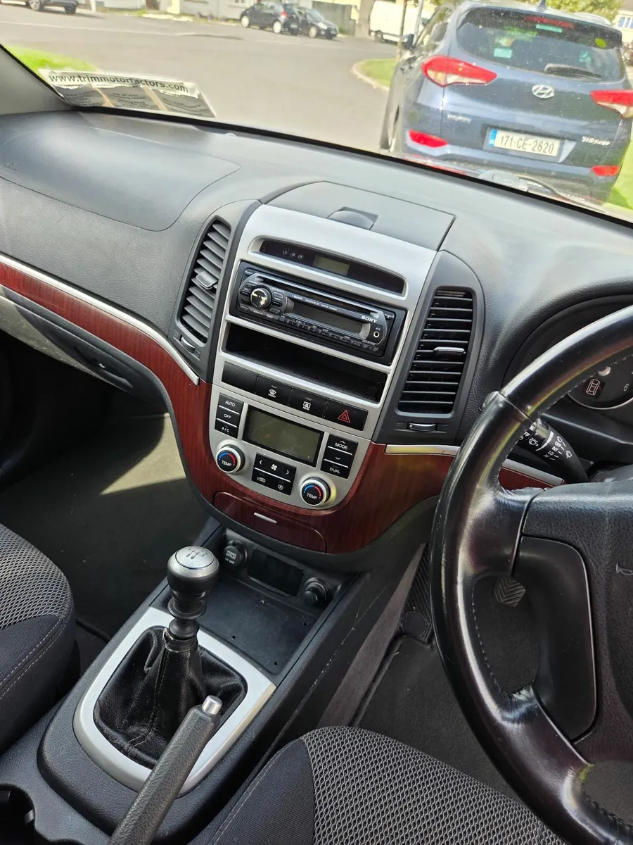 Hyundai Santa Fe 2008 - Image 3