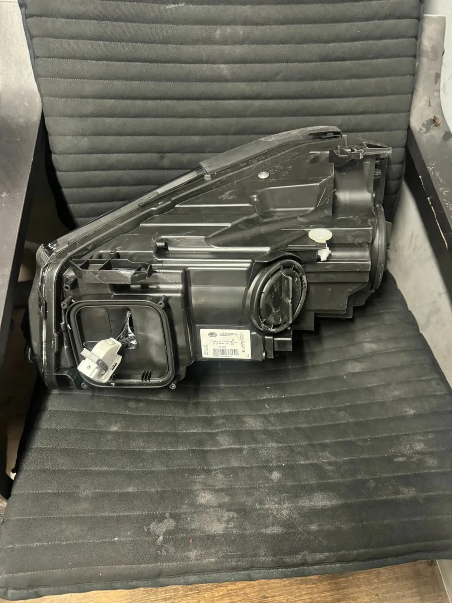 HELLA 1EX 010 818-351 Headlight suitable for W176 - Image 3