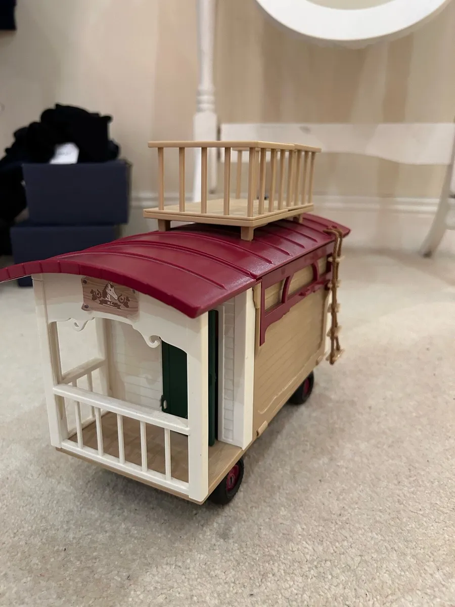 Schleich campervan and cafe - Image 2