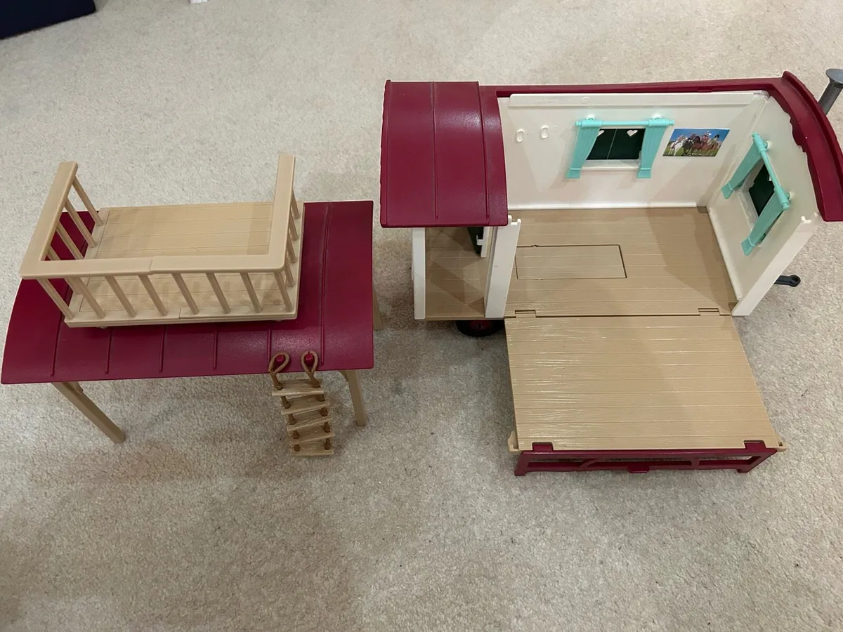 Schleich campervan and cafe - Image 1