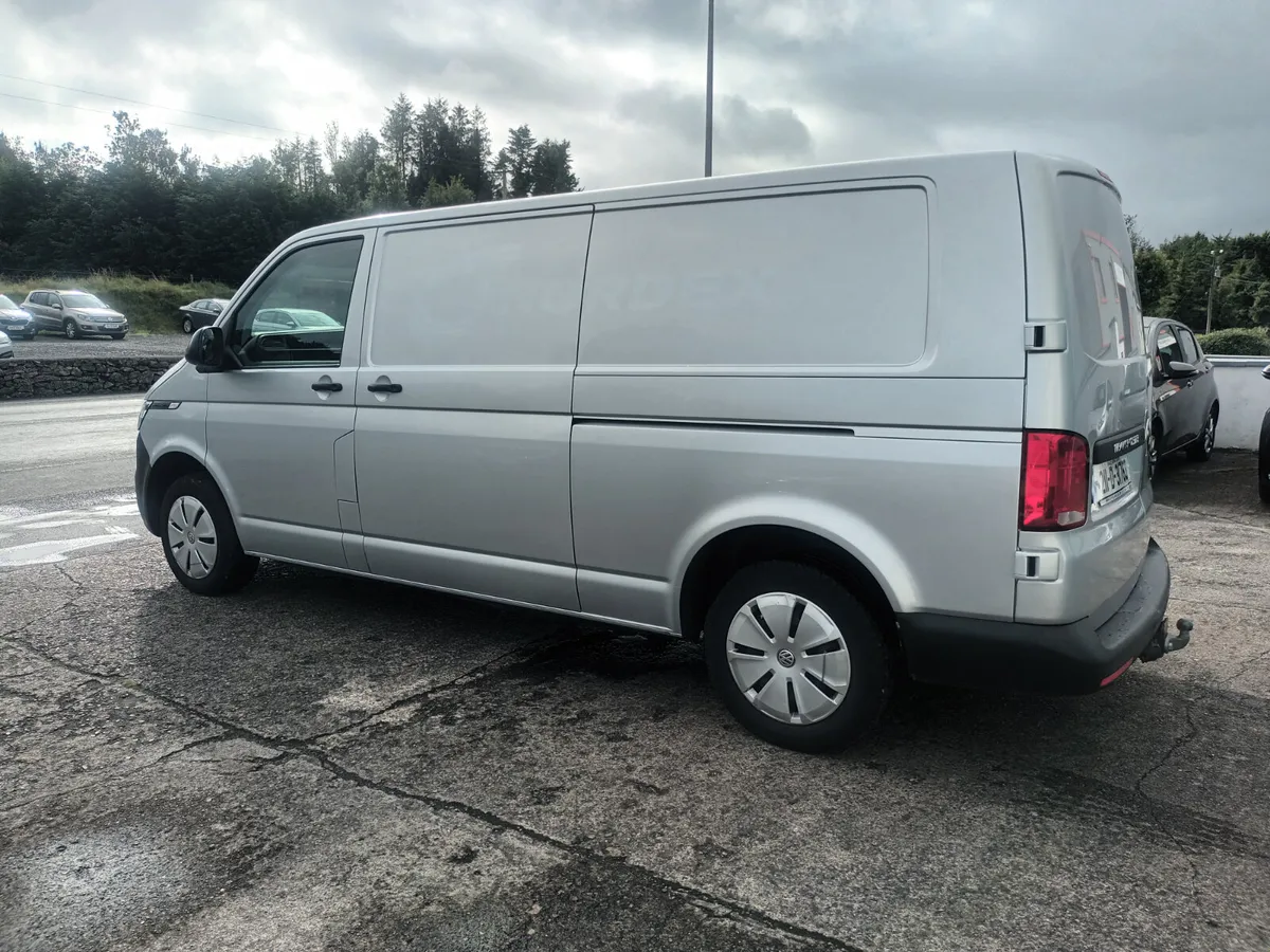 Volkswagen Transporter 2021 - Image 2