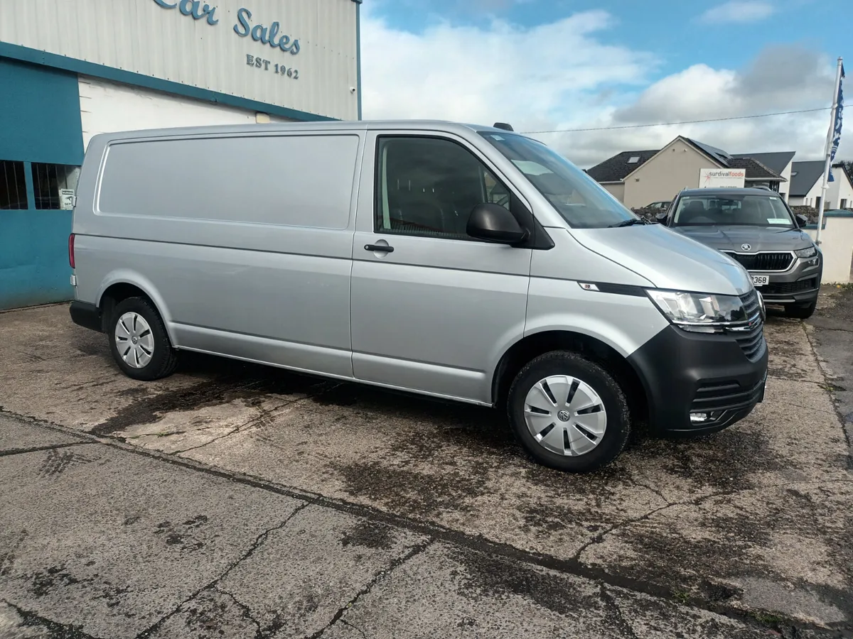 Volkswagen Transporter 2021 - Image 4