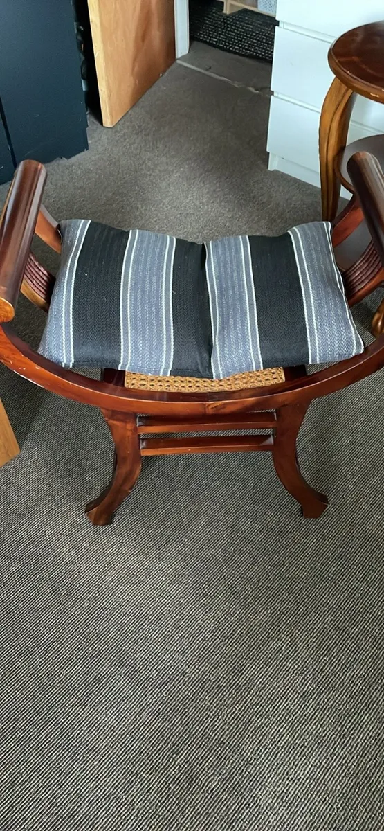 Bedroom chair - Image 1