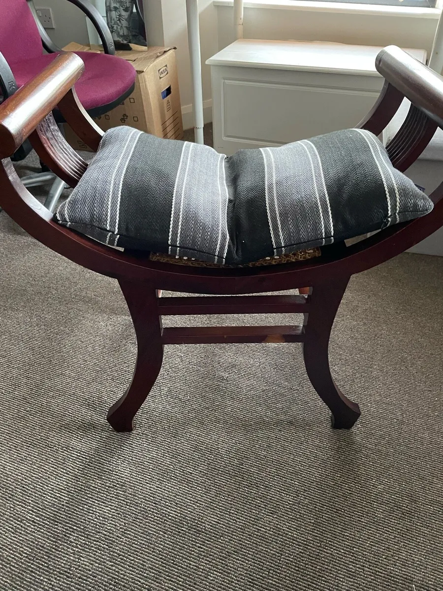 Bedroom chair - Image 2