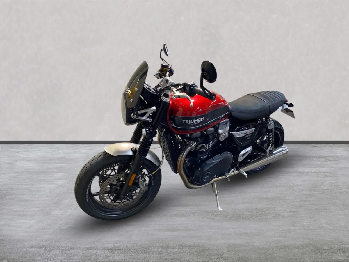 Triumph Speed Twin 1200 with Extras, NI Registered - Image 4