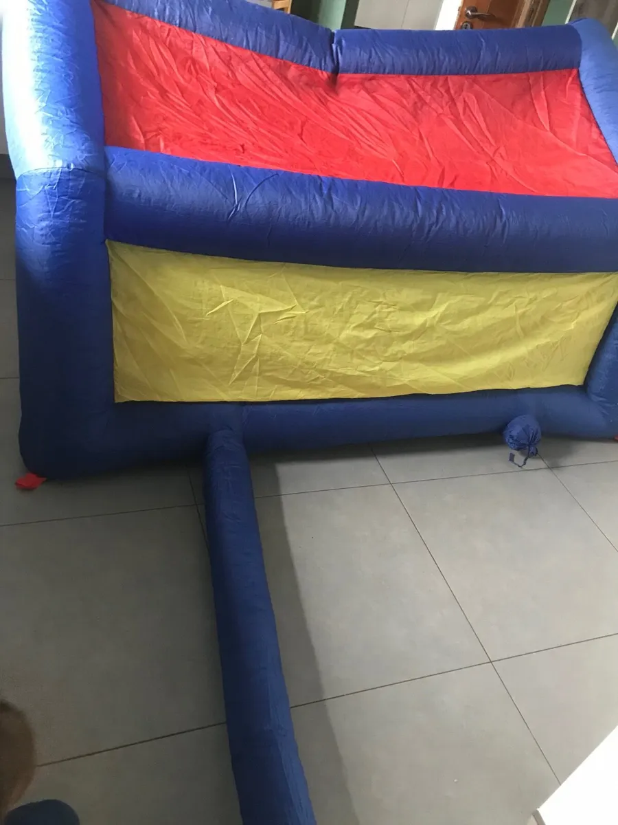 Inflatable kids tent - Image 1