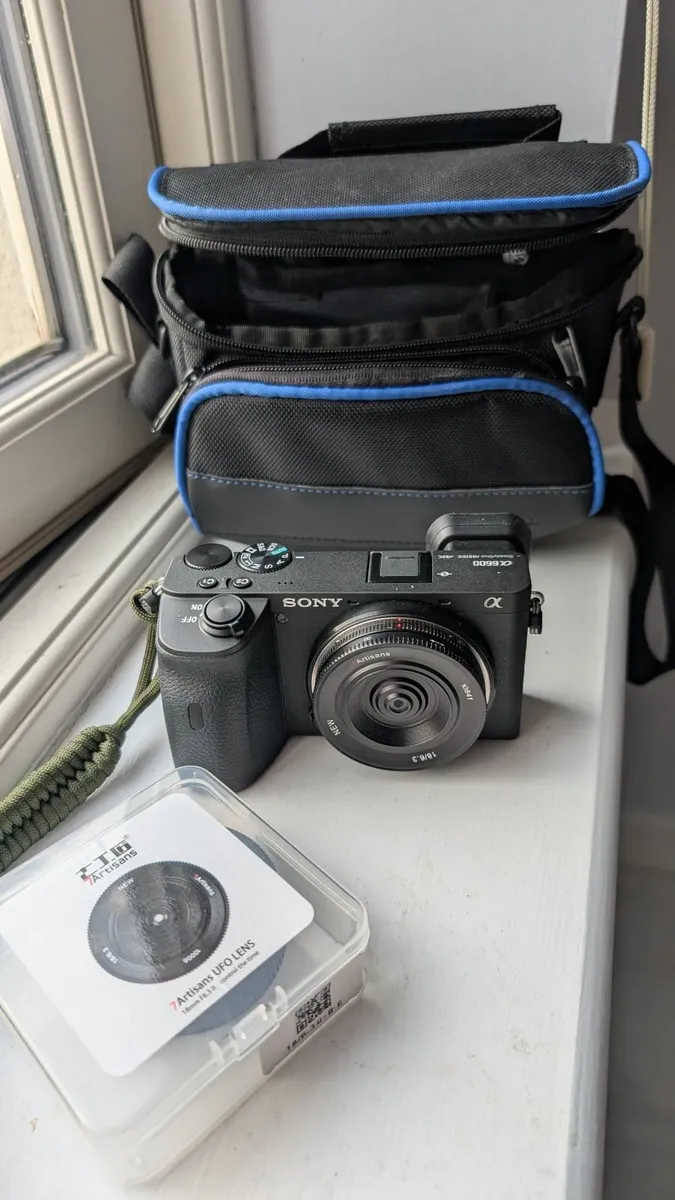 SONY a6600 Mirrorless Camera - Image 3