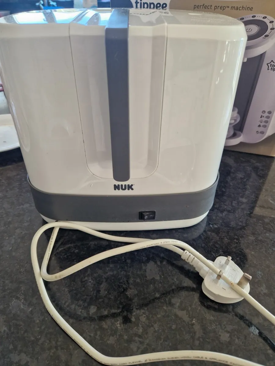 Nuk Steriliser and insulated baby bottle bags - Image 1