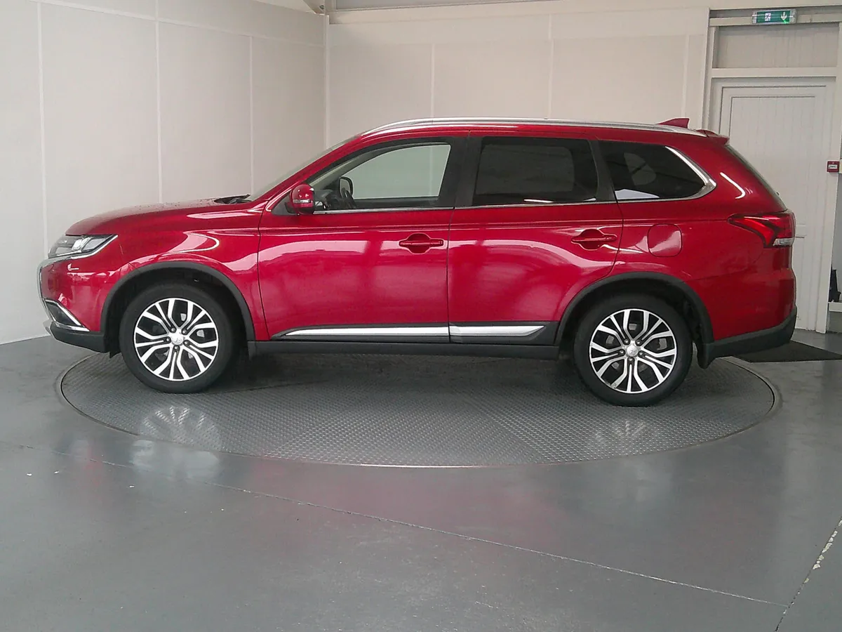 Mitsubishi Outlander 2017 - Image 4