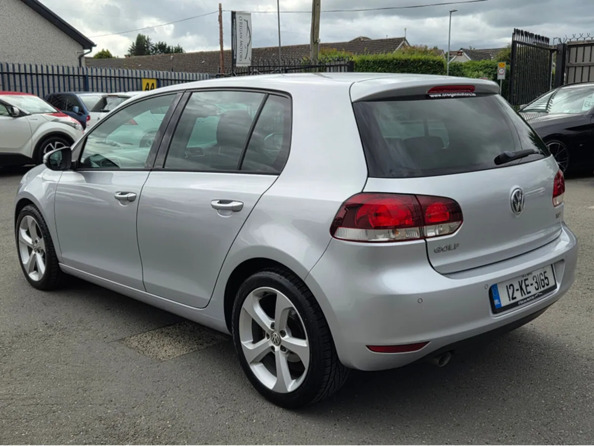 Volkswagen Golf 1.6 TDI HIGHLINE 105 BHP - Image 4