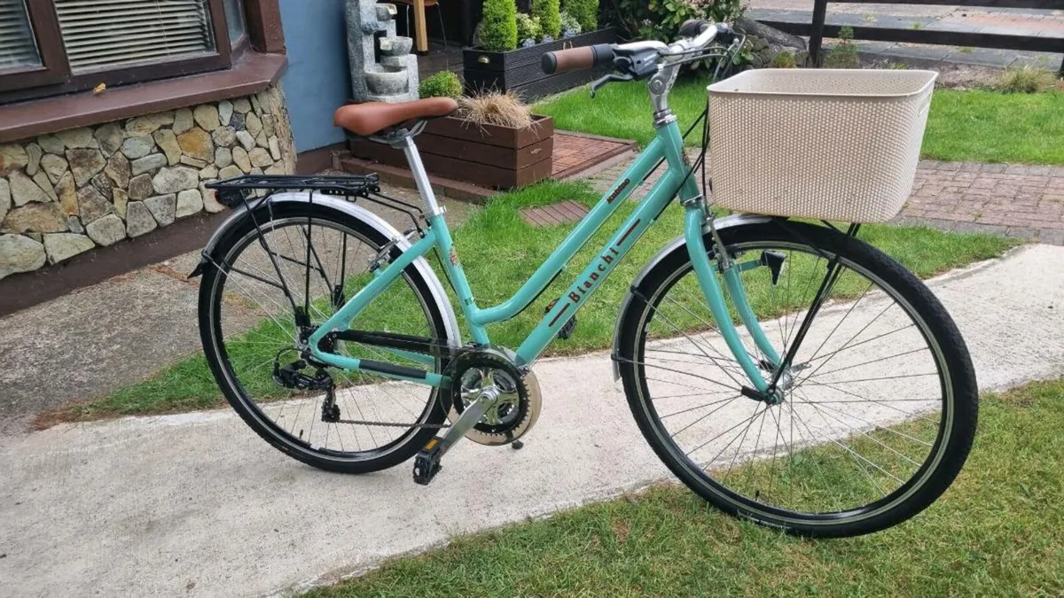 Woman bike Bianchi excellent - Image 3